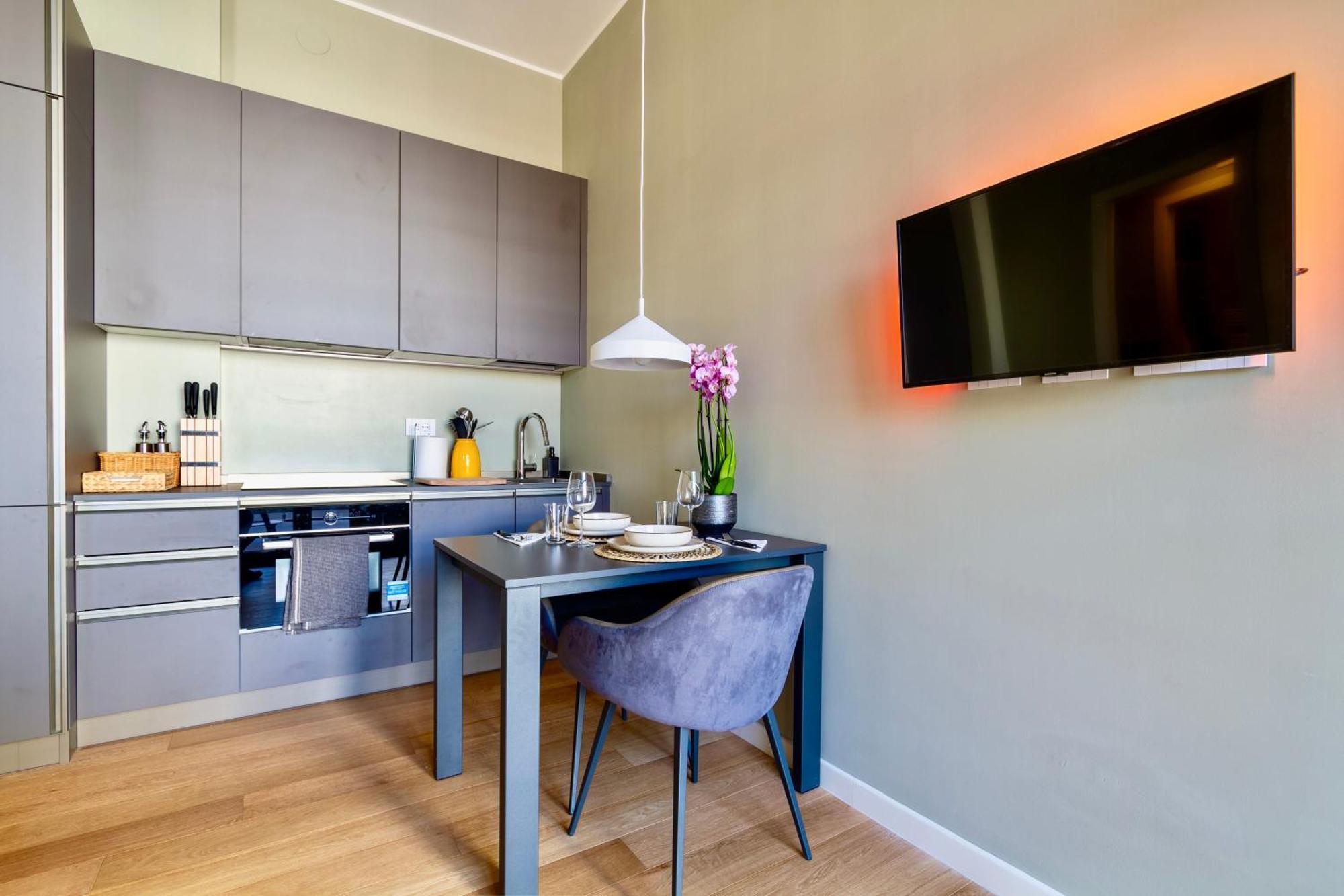 Urban Luxury - Bright And Central Apartment Mailand Exterior foto