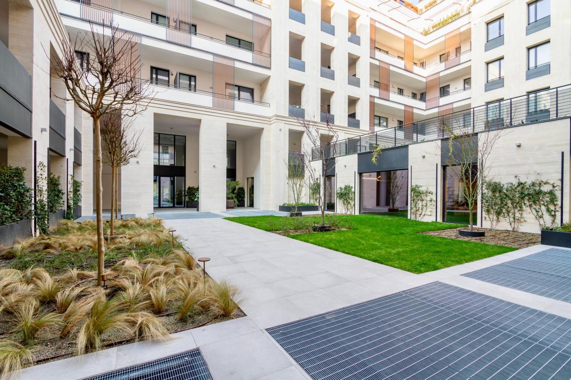 Urban Luxury - Bright And Central Apartment Mailand Exterior foto